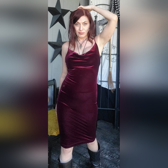 jazzy belle burgundy velvet dress lulus Nana Jacqueline | Women's | Belle Velvet Maxi Dress (Red)
